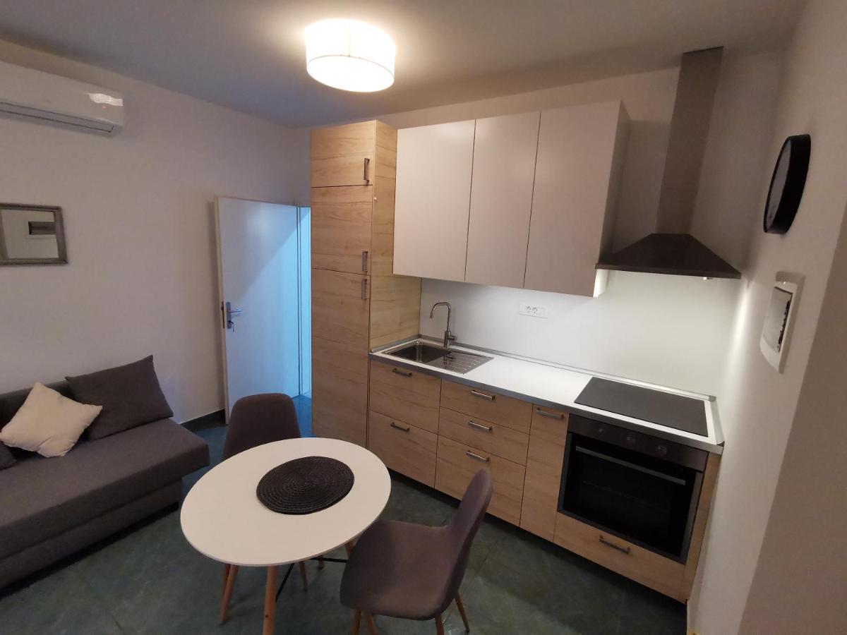 Goriska Apartments Ajdovščina Kültér fotó