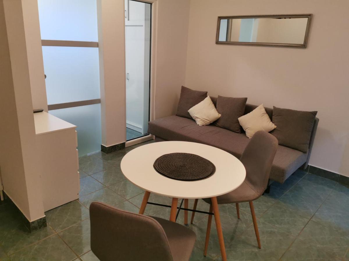 Goriska Apartments Ajdovščina Kültér fotó