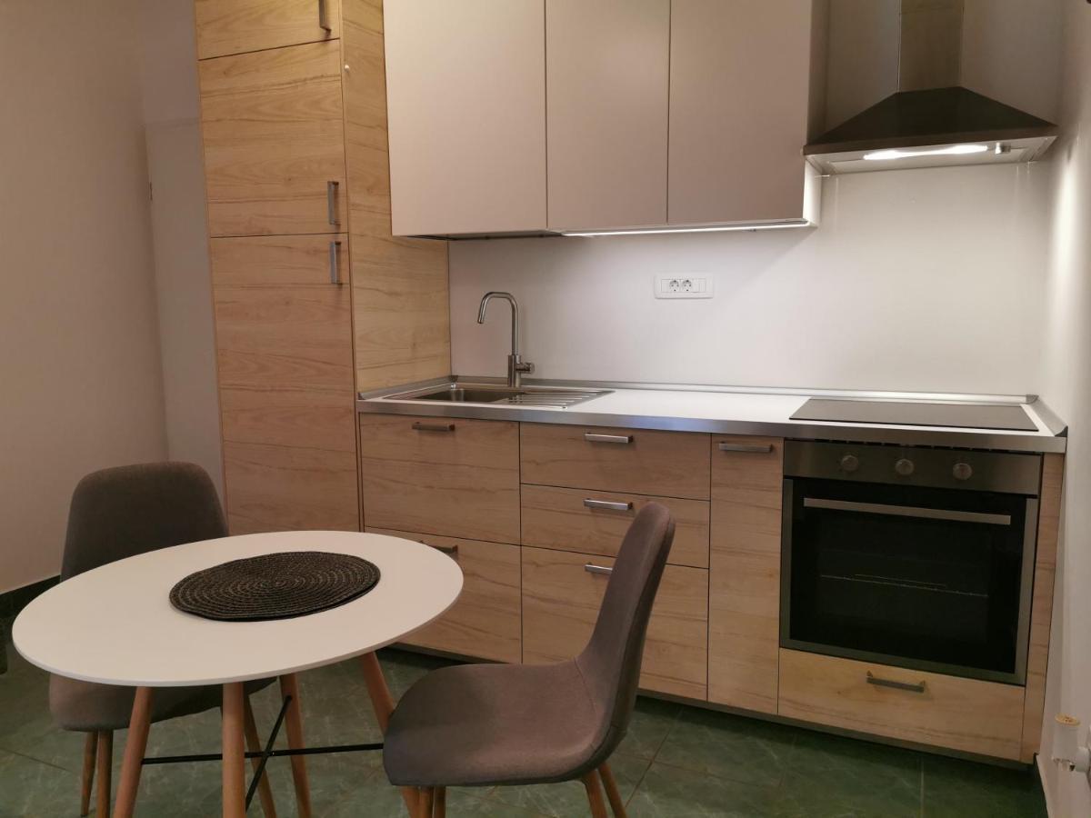 Goriska Apartments Ajdovščina Kültér fotó