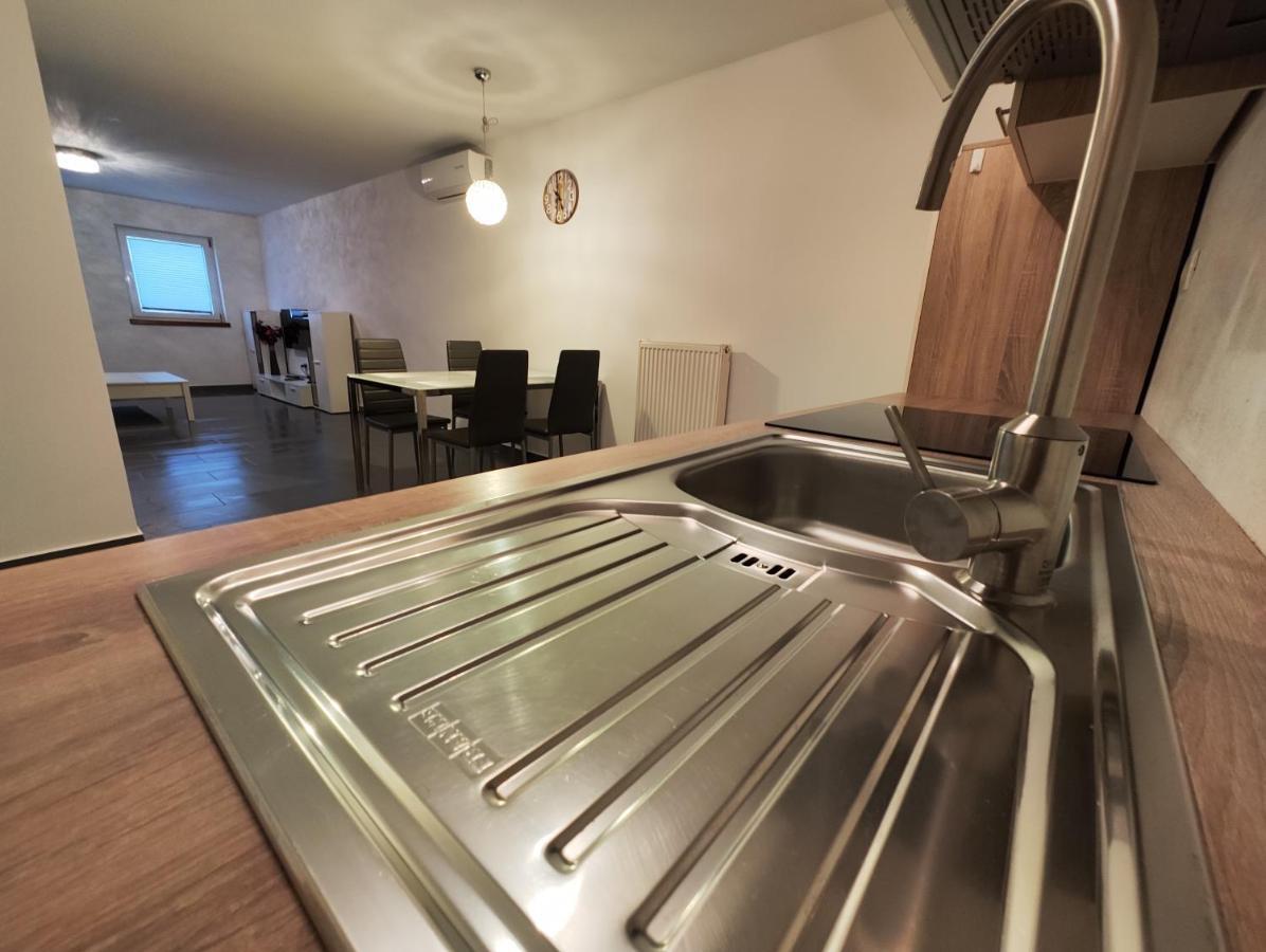Goriska Apartments Ajdovščina Kültér fotó